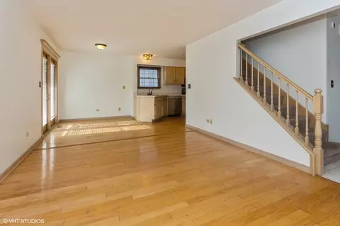 4418 W Riverside Dr, Plainfield, IL 60586 photo 8
