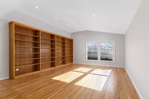 3500 Arcadia St, Evanston, IL 60203 photo 2