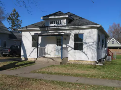 754 E Washington St, Morris, IL 60450