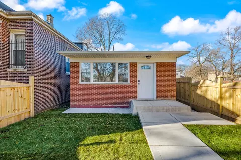 6826 S Elizabeth St, Chicago, IL 60636
