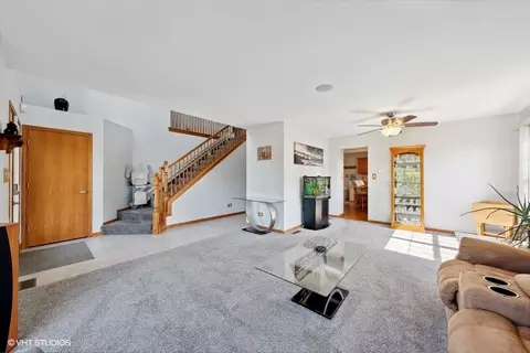 24359 Arrowhead Dr, Manhattan, IL 60442 photo 4
