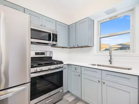 8121 S Octavia Ave, Bridgeview, IL 60455 photo 11