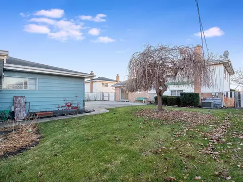8121 S Octavia Ave, Bridgeview, IL 60455 photo 25