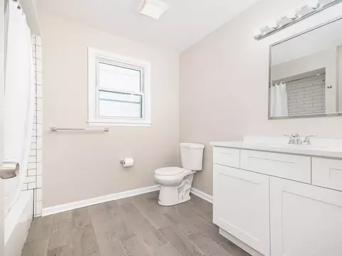 8121 S Octavia Ave, Bridgeview, IL 60455 photo 16