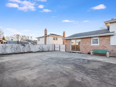 8121 S Octavia Ave, Bridgeview, IL 60455 photo 26