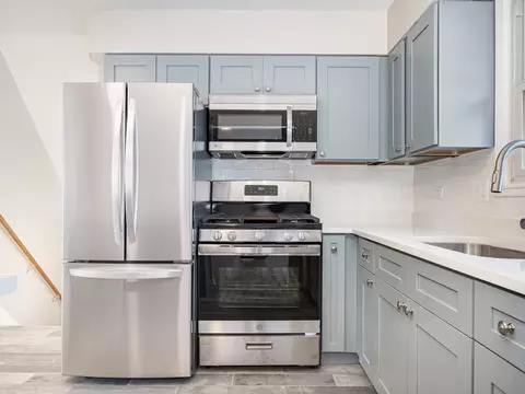 8121 S Octavia Ave, Bridgeview, IL 60455 photo 10