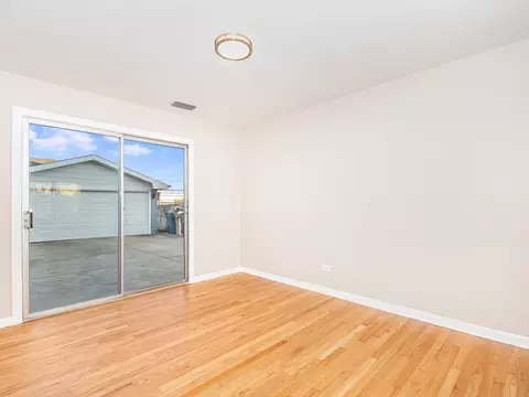 8121 S Octavia Ave, Bridgeview, IL 60455 photo 8