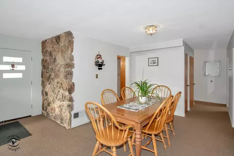 924 E 8th St, Lockport, IL 60441 photo 5
