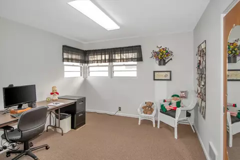 924 E 8th St, Lockport, IL 60441 photo 18