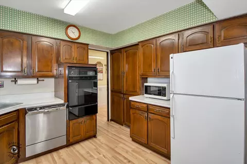 924 E 8th St, Lockport, IL 60441 photo 10