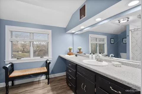 991 Hillcrest Rd, Elgin, IL 60123 photo 18