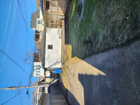 2104 E 73rd St, Chicago, IL 60649 photo 4