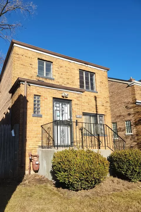 2104 E 73rd St, Chicago, IL 60649