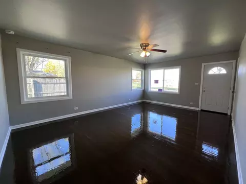 2837 Oxford Dr, Markham, IL 60428 photo 6