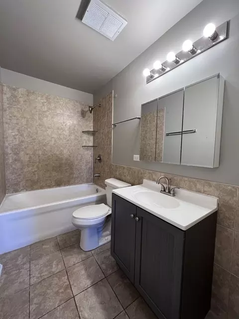 2837 Oxford Dr, Markham, IL 60428 photo 8