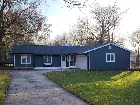 35 W503 Fox River Dr, Saint Charles, IL 60174