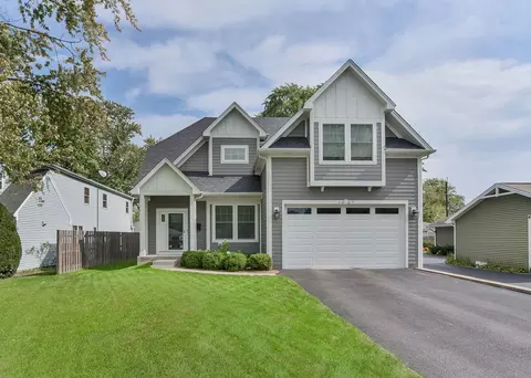 1307 Underwood Ter, Wheaton, IL 60189