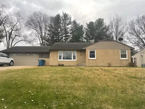 1806 W 4th St, Dixon, IL 61021