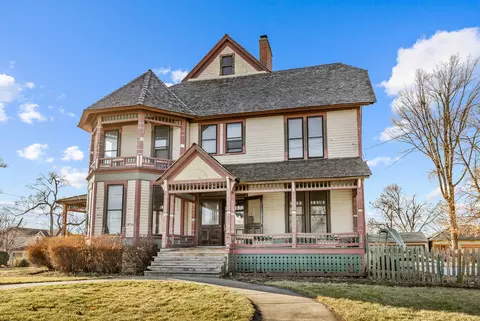 456 Douglas Ave, Elgin, IL 60120