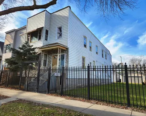 8610 S Burnham Ave, Chicago, IL 60617