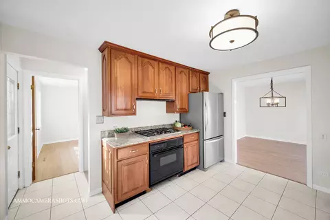 Kitchen - 1132 Webster Ave, Wheaton, IL 60187 photo 2 of 3