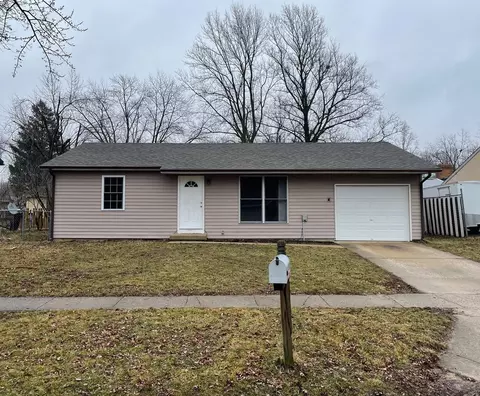 908 Fairoaks Dr, Champaign, IL 61821