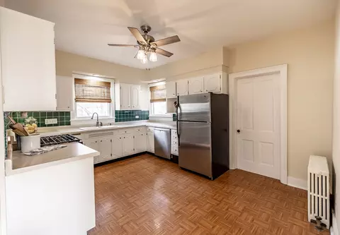 213 Perry St, Elgin, IL 60123 photo 8