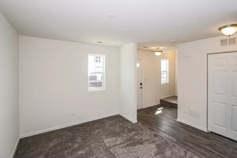 1539 Cooper St, Des Plaines, IL 60018 photo 2