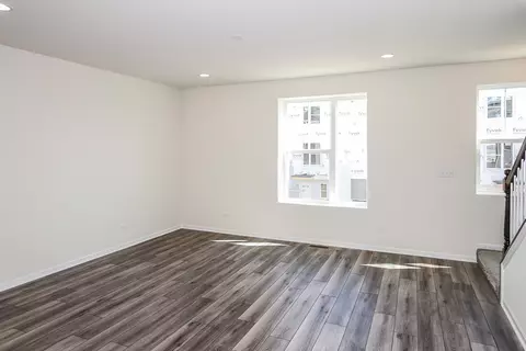 1539 Cooper St, Des Plaines, IL 60018 photo 5