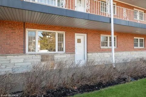 1445 W Touhy Ave #7A, Park Ridge, IL 60068