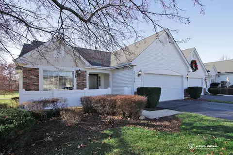 2854 N Augusta Dr, Wadsworth, IL 60083