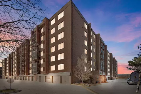 500 Park Ave #521, Calumet City, IL 60409