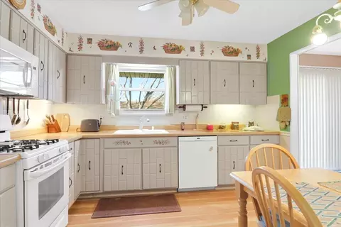 209 S Bone Dr, Normal, IL 61761 photo 3