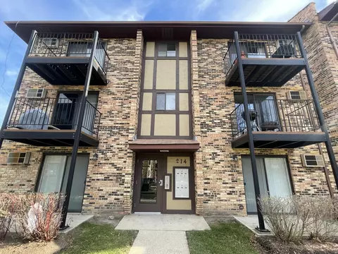 214 Klein Creek Ct #4D, Carol Stream, IL 60188