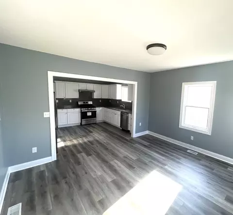 9714 Main St, Hebron, IL 60034 photo 5