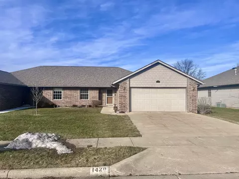 1420 W 21st St #0, Sterling, IL 61081