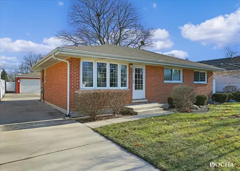 711 N Emroy Ave, Elmhurst, IL 60126