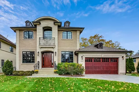 3528 Thornwood Ave, Wilmette, IL 60091