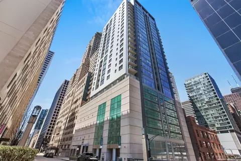 160 E Illinois St #2402, Chicago, IL 60611