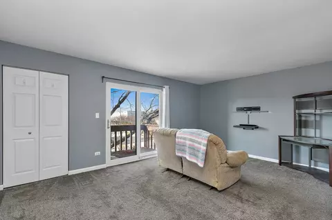 271 12th St #7E, Wheeling, IL 60090 photo 2