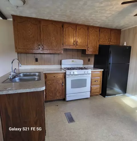 862 W 3rd St, Braidwood, IL 60408 photo 3