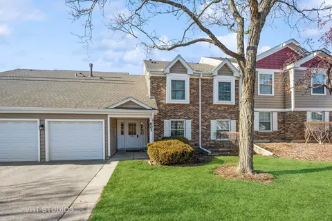 603 Berkley Ct #W2, Schaumburg, IL 60194