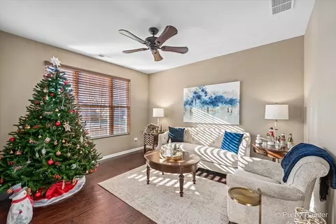 2480 Vista Trl, Elgin, IL 60124 photo 20