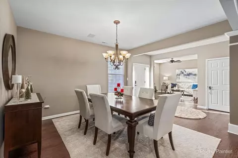 2480 Vista Trl, Elgin, IL 60124 photo 17