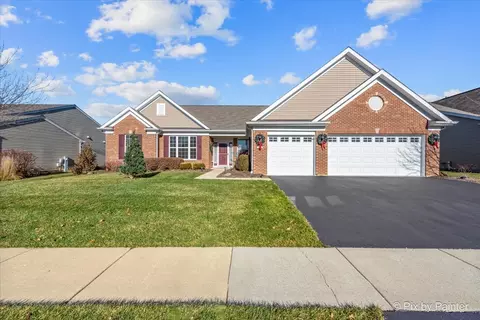 2480 Vista Trl, Elgin, IL 60124 photo 1