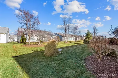 2480 Vista Trl, Elgin, IL 60124 photo 4
