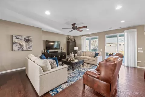 2480 Vista Trl, Elgin, IL 60124 photo 23