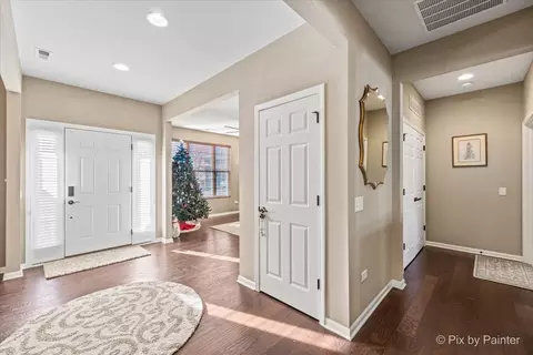 2480 Vista Trl, Elgin, IL 60124 photo 22