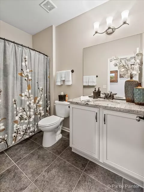 2480 Vista Trl, Elgin, IL 60124 photo 34
