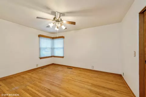 400 W Main St, Capron, IL 61012 photo 10
